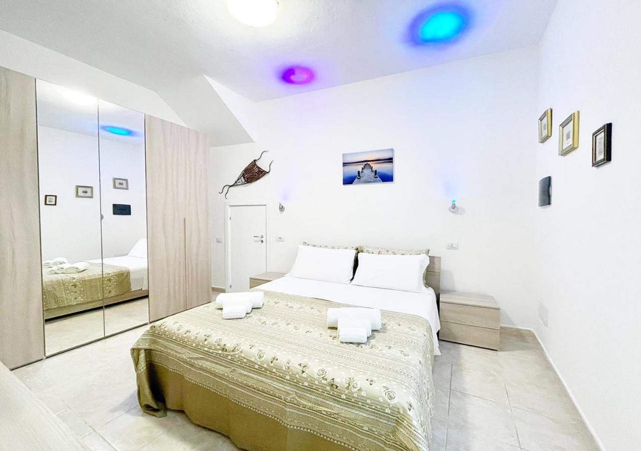 Appartamento Pgs Immobiliare Srls Residenza Marino Bilocale In Centro Storico La Maddalena La Maddalena  Esterno foto